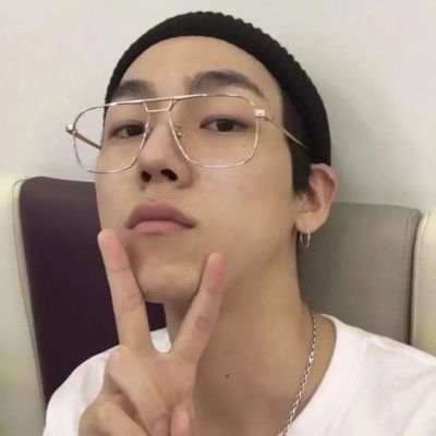帅气的男生头像真人干净