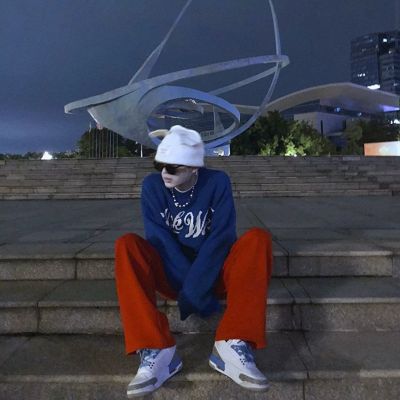2025新款头像男生真人高清图片