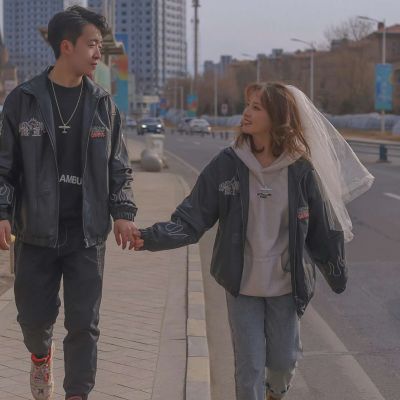 成熟甜蜜浪漫真人一对两张情侣头像图片