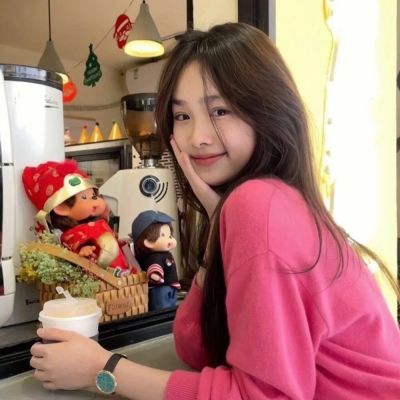 2025最火女生抖音头像