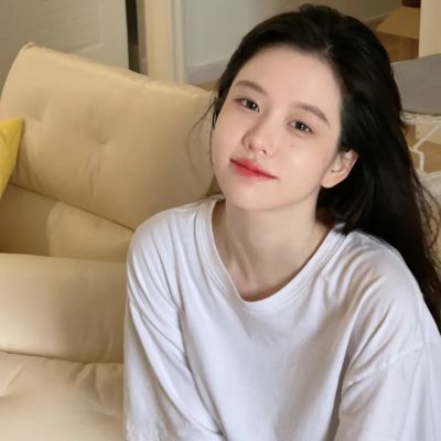 qq清纯同一个人头像女生白色清纯系图片