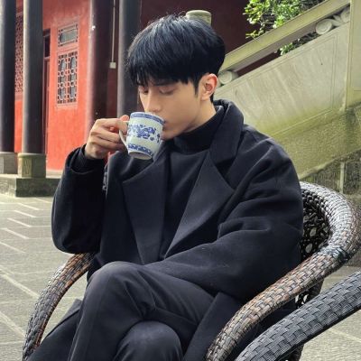 成熟帅气男生头像真人版