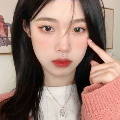 女生微信头像微笑有氛围感真人高清图片