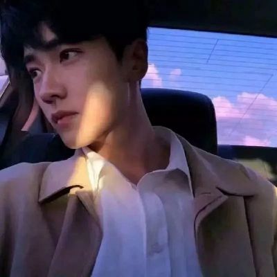 帅气的男生头像真人干净