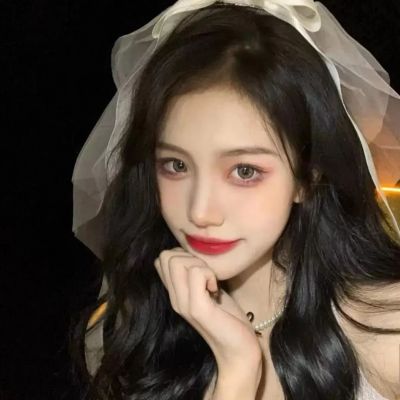 时尚穿搭高级头像真人女生高清图片