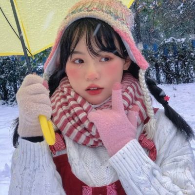 2025微信头像女生真人高清图片
