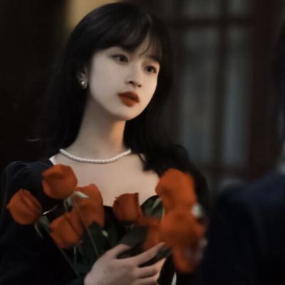 超火高贵冷艳女生头像