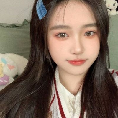 2025年好看的女生头像图片