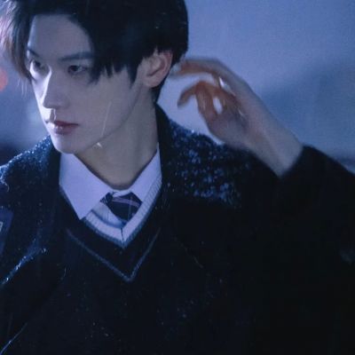 个性男生微信头像高级真人图片