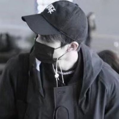 真人男头带帽