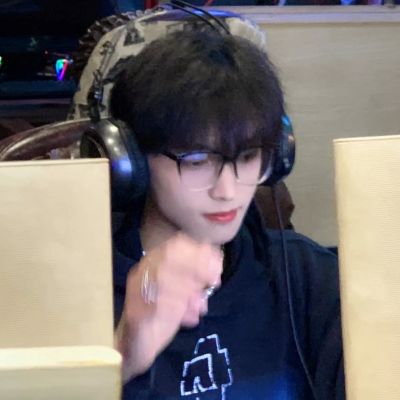 个性男生微信头像高级真人图片