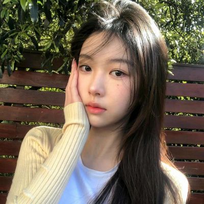 2025头像女生最新图片真人