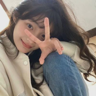 2025最火女生抖音头像