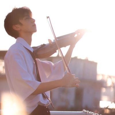 2025男生真人头像流行高清图片