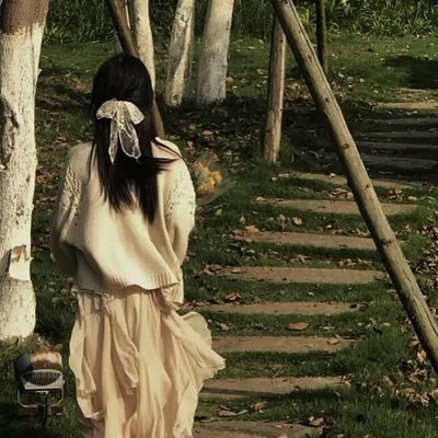 高级氛围感背影头像女生意境图片高清