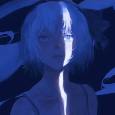 女生动漫克莱因蓝色系头像