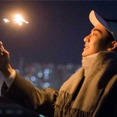 情侣不明显的情头