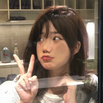 2025最火女生抖音头像