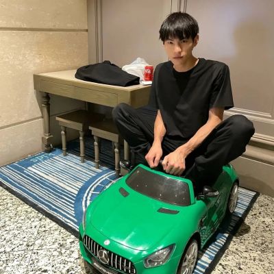 男生微信单人帅气头像图片