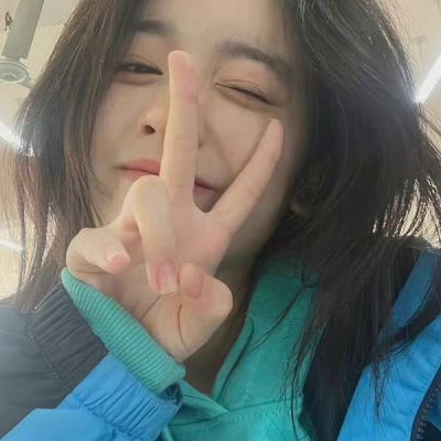 2025头像真人女最火单人个性图片
