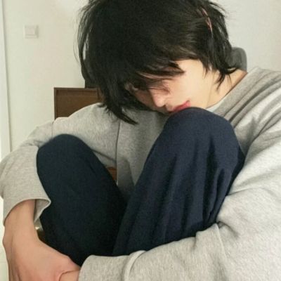 2025优质伤感男生头像真人高清丧系图片