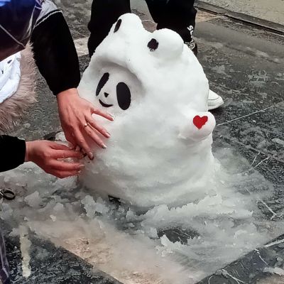 冬奥会冰敦敦雪人可爱情头图片