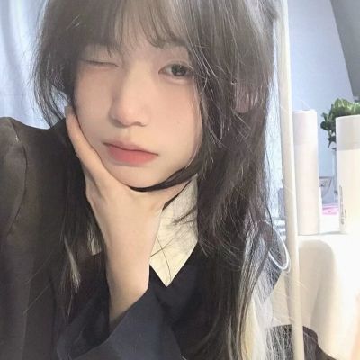 2025头像单人真人女生高清图片