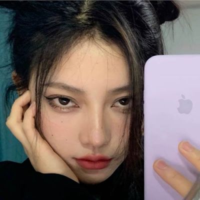 2025年最火真人版女头图片