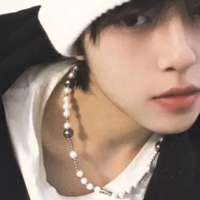 全网最丧的头像男