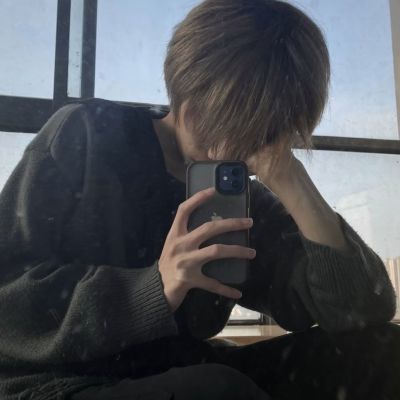 男生头像帅气侧脸真人