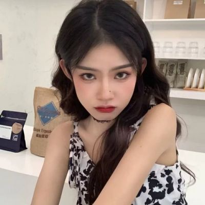 2025头像真人女最火单人个性图片