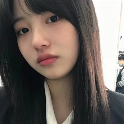 2025新出女头真人照片