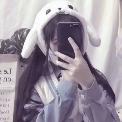 网图超酷女生头像高清真人