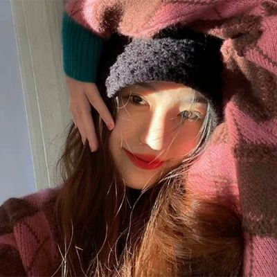 2025年最火真人版女头图片