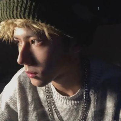微信头像男生2025帅气真人高清图片