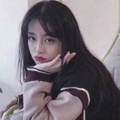网图超酷女生头像高清真人