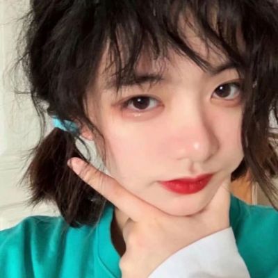 复古头像自拍滤镜女生高清图片