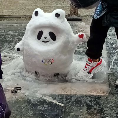 冬奥会冰敦敦雪人可爱情头图片