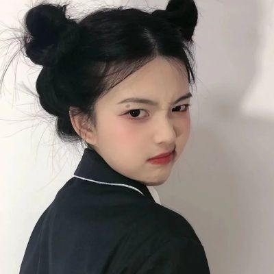 2025年最新款头像女真人高清图片