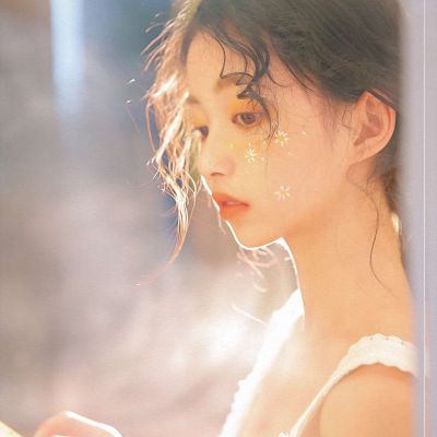 2025唯美女生头像