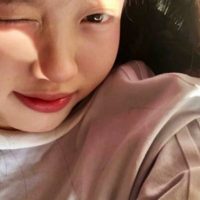 2025女生头像高级质感干净高清图片