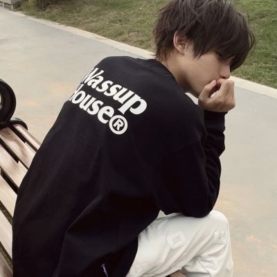 男生头像帅气侧脸真人