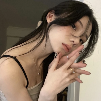 2025真实女生照片头像