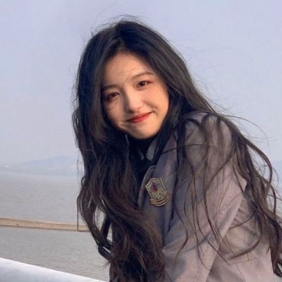 头像2025最火好看真人女头图片