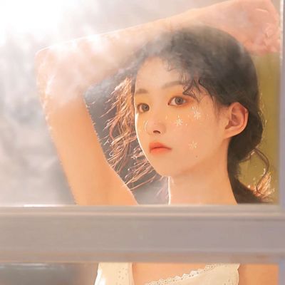 2025唯美女生头像