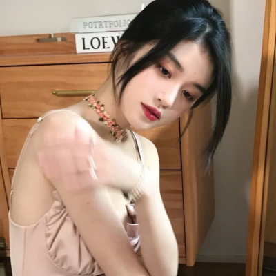 2025头像图片流行款女