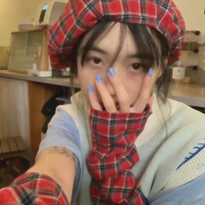 抖音头像戴帽子女