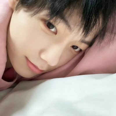 2025男生高清图片