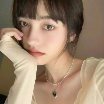 优质女头真人ins风