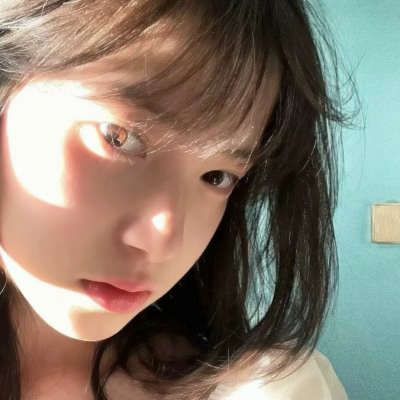 女生头像真人单张